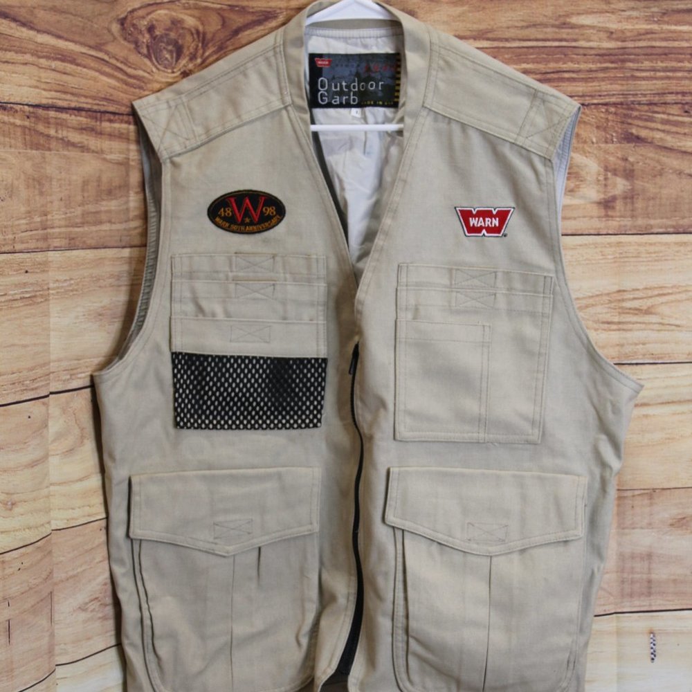 Warn Outdoor Garb NWOT Made in USA Size L Denim Vest Lots of Pockets